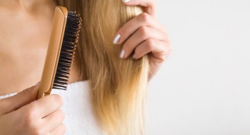 Perte des Cheveux – Causes et Traitements